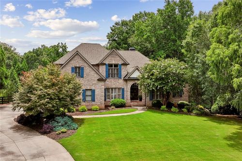 1200 Richmond Glen Cir, Milton, GA, 30004-8218 | Card Image