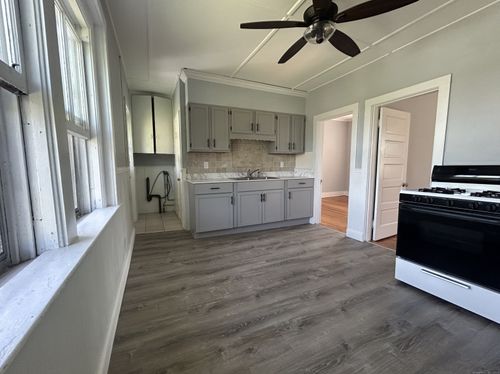 2nd-10 Cherry St, Pawcatuck, CT, 06379-1629 | Card Image