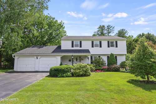 48 Brookside Dr, Pittsfield, MA, 01201-8400 | Card Image
