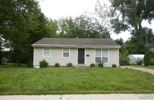 5616 Parchester Dr, Saint Louis, MO, 63121-1338 | Card Image
