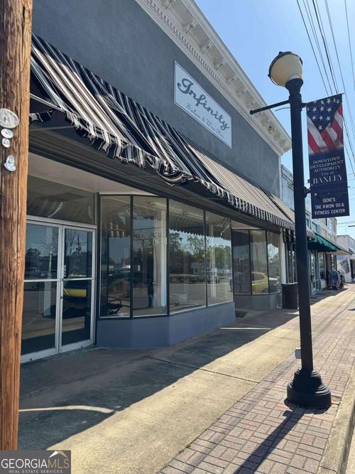 9 Ne Park Ave, Baxley, GA, 31513-0003 | Card Image