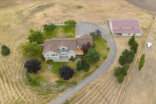 15224 E Meadows Rd, Mica, WA, 99023-9652 | Card Image