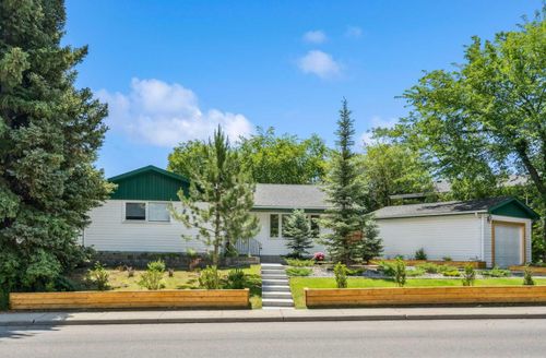 343 Canterbury Drive Sw, Calgary, AB, T2W1H8 | Card Image