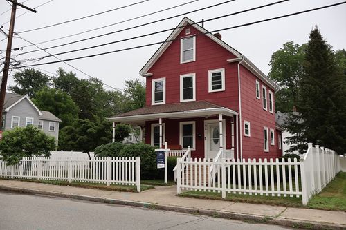 92 Alexander St, Framingham, MA, 01702-7324 | Card Image