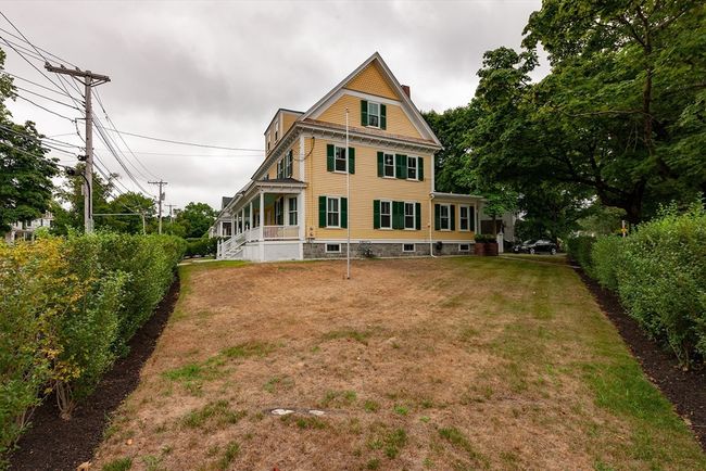 1 - 51 Elm St, House attached with 4 bedrooms, 2 bathrooms and 2 parking in Andover MA | Image 25