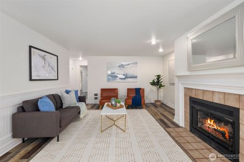 apt-107-9920 Ne 119th St, Kirkland, WA, 98034-4244 | Card Image