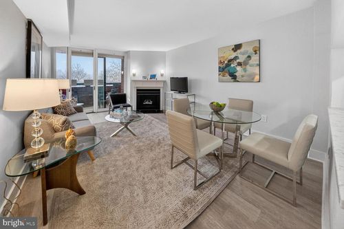 apt-703-4444 Connecticut Ave Nw, WASHINGTON, DC, 20008-2320 | Card Image