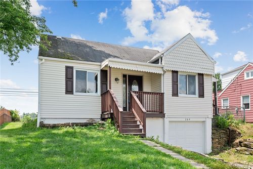 264 Nantucket Dr, Pleasant Hills, PA, 15236-4475 | Card Image