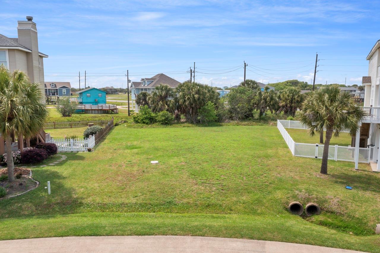 Land in Galveston