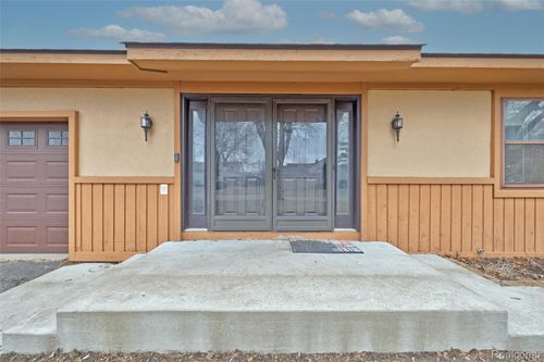 4009 Airport Rd, Waterford Twp, MI, 48329-1501 | Card Image