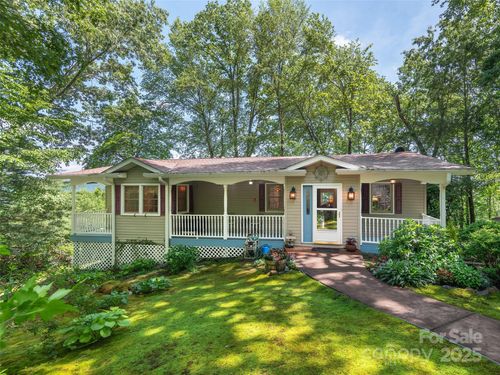 573 Valeria Ln, Pisgah Forest, NC, 28768-9955 | Card Image