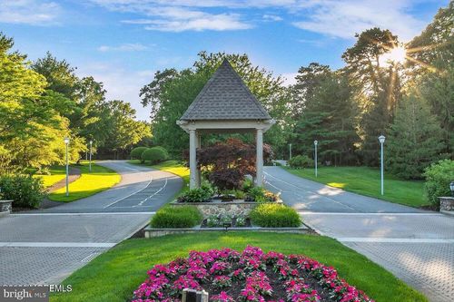42 Spring Meadow Dr, Lakewood, NJ, 08701-7385 | Card Image