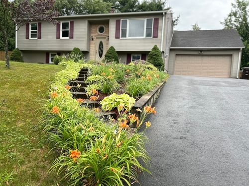 1085 N Street Ext, Feeding Hills, MA, 01030-1540 | Card Image