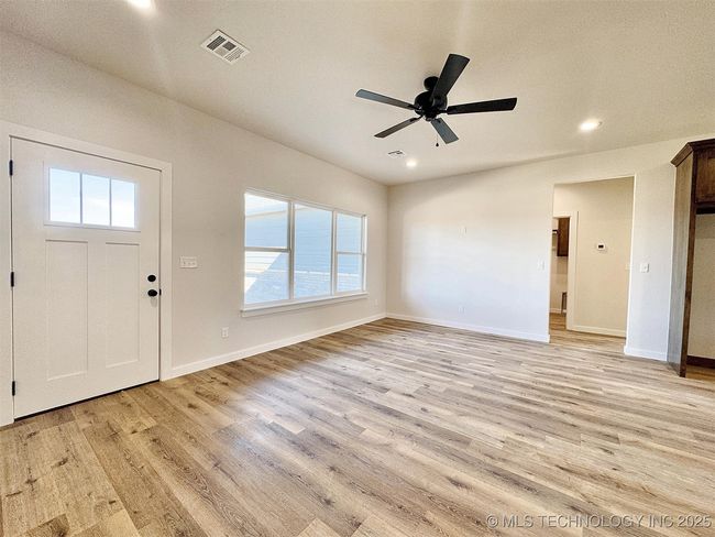 874 E Harlan Dr, House other with 3 bedrooms, 2 bathrooms and null parking in Tahlequah OK | Image 4