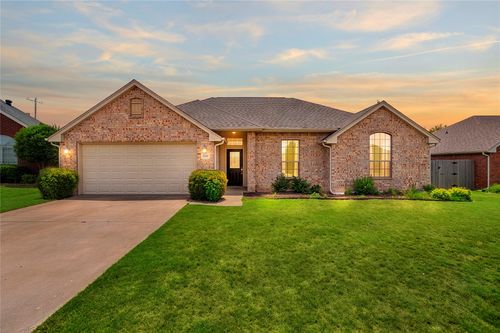 518 Valarie Ln, Midlothian, TX, 76065-6914 | Card Image