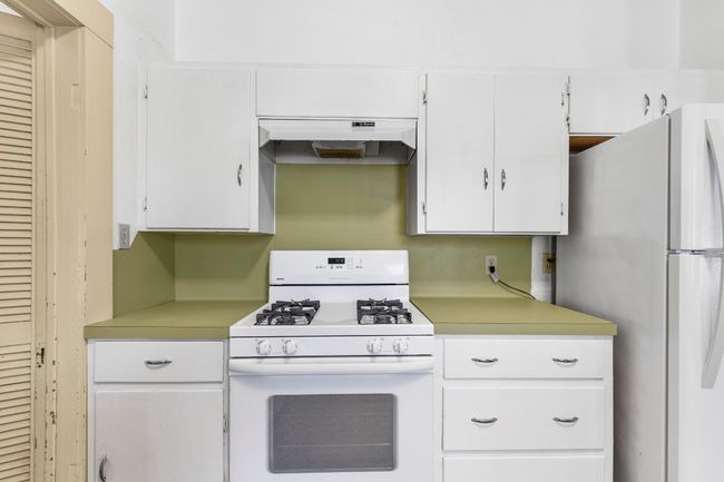 911 N Avenue C, House other with 3 bedrooms, 2 bathrooms and null parking in Elgin TX | Image 18