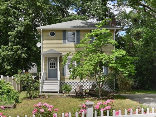 105 Grove Ave, Wilmington, MA, 01887-3720 | Card Image