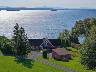 2 Cooper Bay North, House other with 3 bedrooms, 1 bathrooms and null parking in Grand Isle VT | Image 1