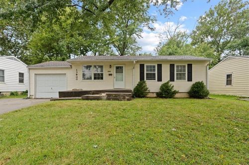 13800 11th St, Grandview, MO, 64030-3619 | Card Image