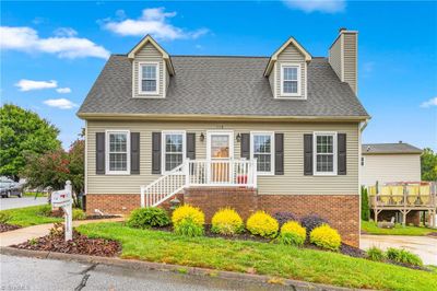 118 Bramblegate Court, House other with 3 bedrooms, 2 bathrooms and null parking in Kernersville NC | Image 1