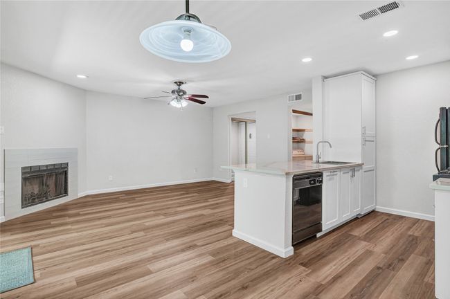 APT-203 - 4452 Chaha Rd, Condo with 2 bedrooms, 2 bathrooms and null parking in Garland TX | Image 10