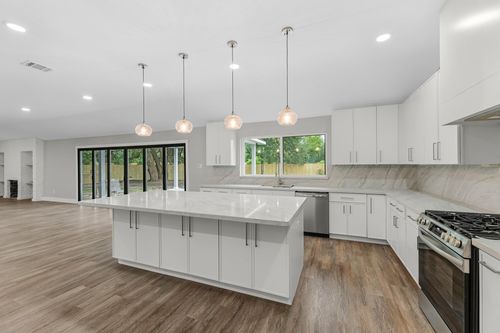 8219 Wateka Cir, Houston, TX, 77074-3803 | Card Image