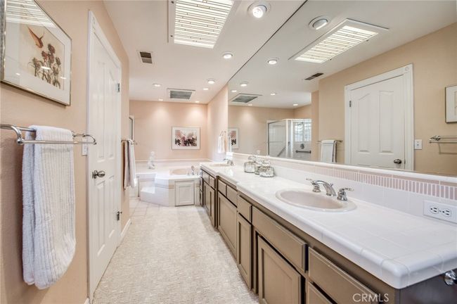 2727 W Bluff Ave, House other with 4 bedrooms, 3 bathrooms and 2 parking in Fresno CA | Image 43