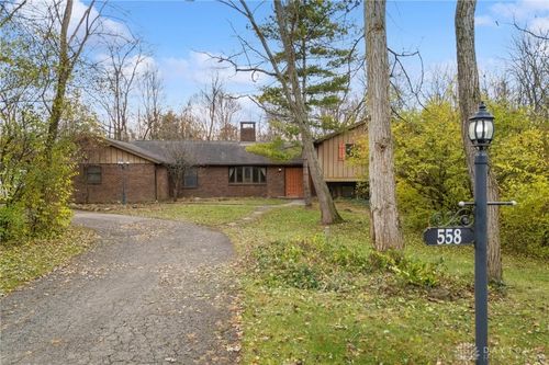 558 Clinton St, Clayton, OH, 45315-8963 | Card Image