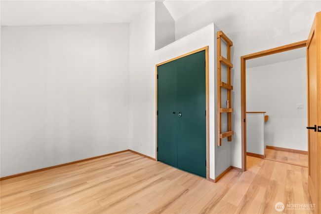 Upper bedroom two | Image 32