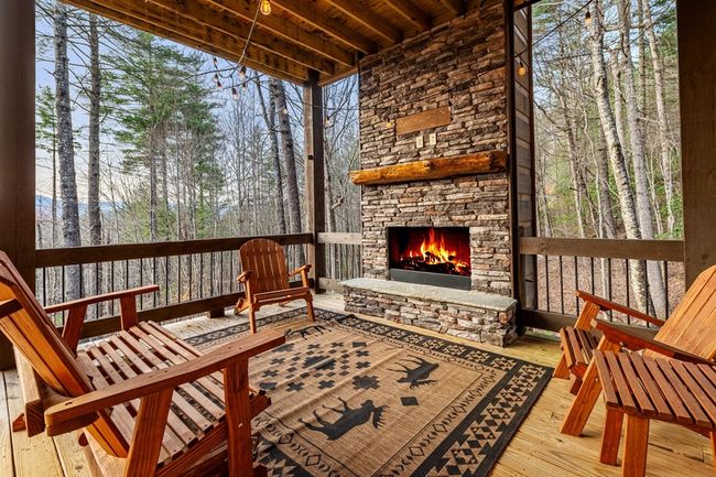 81 Morgan Trl, Home with 3 bedrooms, 3 bathrooms and null parking in Epworth GA | Image 6