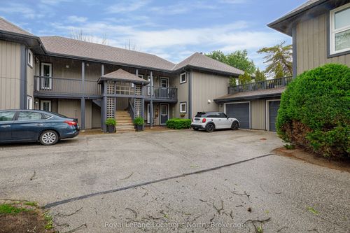 423 Mariners Way, Collingwood, ON, L9Y5C7 | Card Image