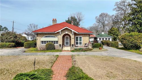 425 S Main St, Bladenboro, NC, 28320-6330 | Card Image