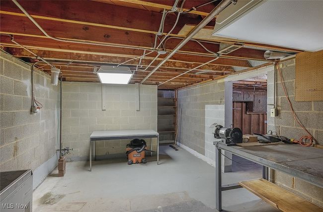 7500 Stearns Rd, House other with 3 bedrooms, 2 bathrooms and null parking in Olmsted Twp OH | Image 27