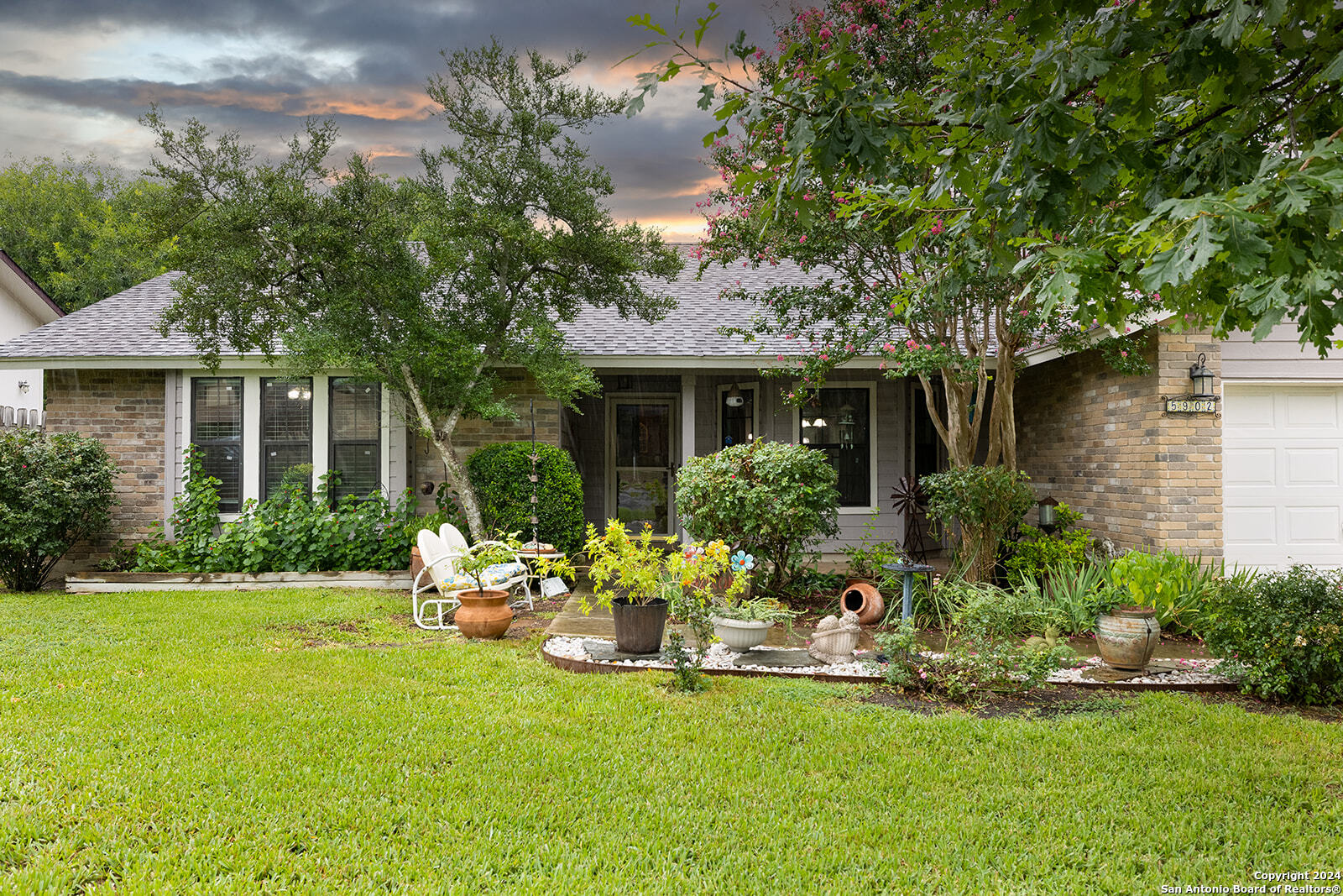 Pineway St, San Antonio, TX 78247