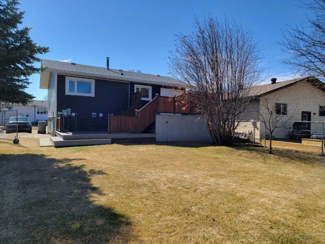 9406 81 Avenue, Home with 4 bedrooms, 2 bathrooms and 2 parking in Grande Prairie AB | Image 38