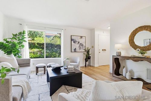 10606 N Magnolia Ave, Santee, CA, 92071-1211 | Card Image