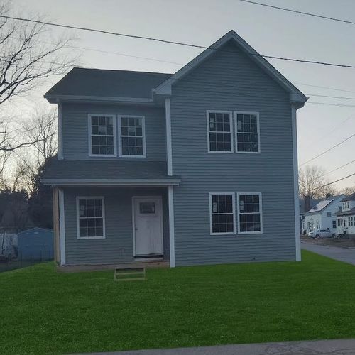 25 Arnold St, Riverside, RI, 02915-3218 | Card Image