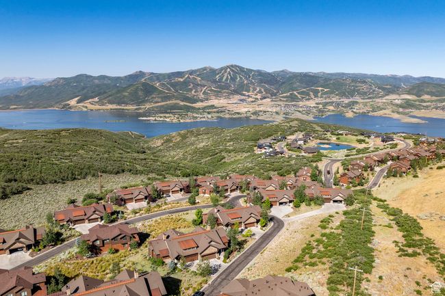1658 E Viewside Cir, Townhouse with 3 bedrooms, 3 bathrooms and 2 parking in Hideout UT | Image 47