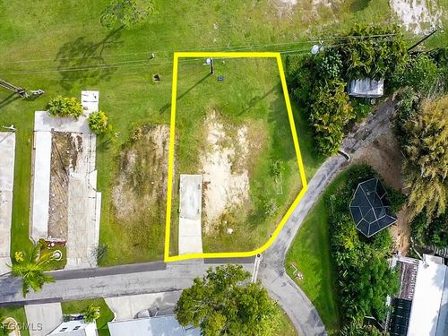 20791 Garden Dr, ESTERO, FL, 33928-2679 | Card Image