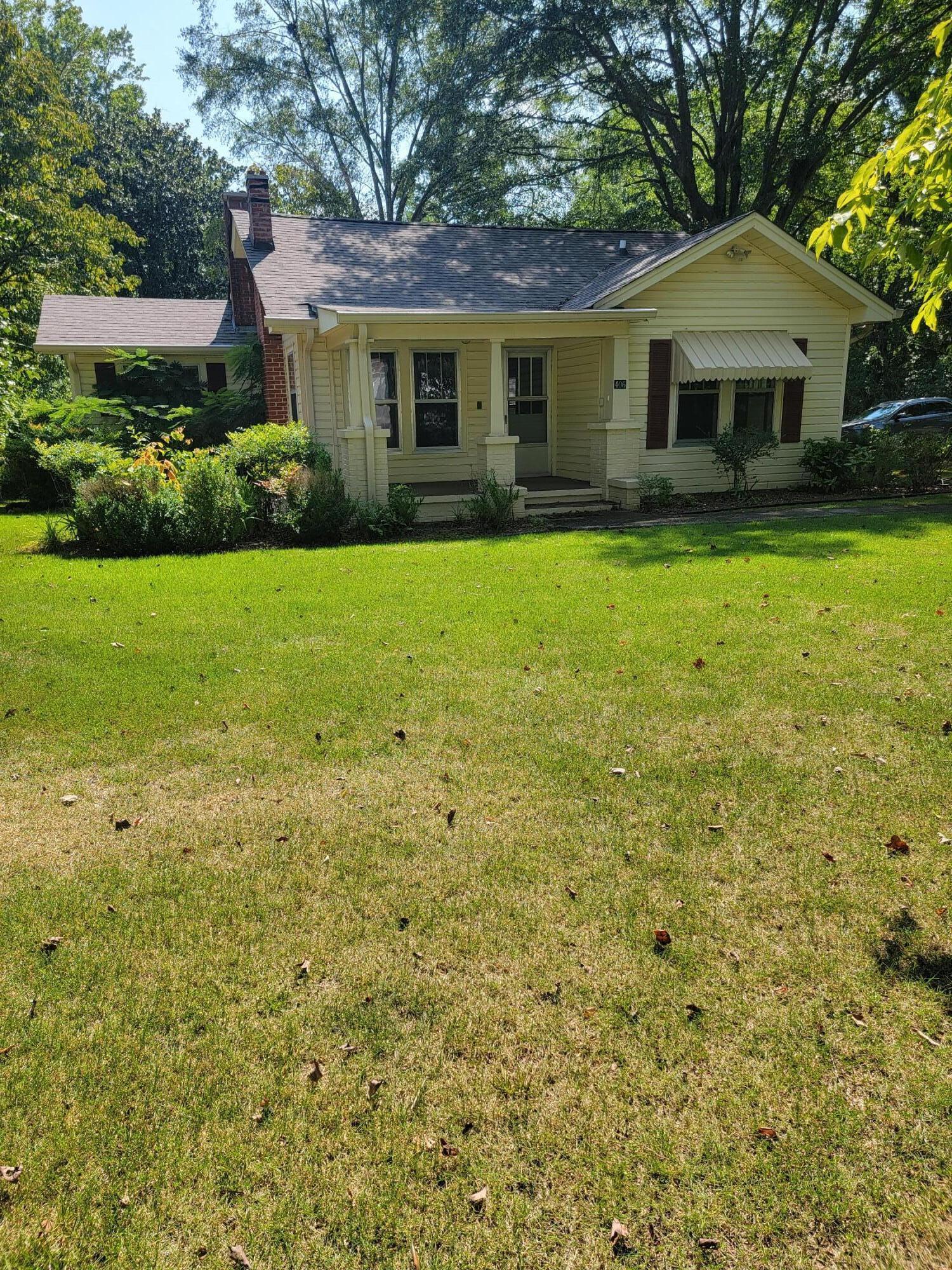 1st St, LA Fayette, GA 30728