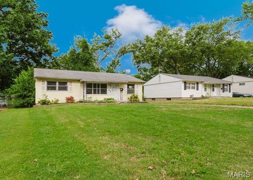 9747 Millburn Dr, Saint Louis, MO, 63136-1945 | Card Image