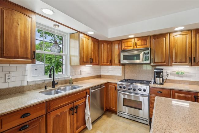 161 Penhurst Drive, House other with 4 bedrooms, 4 bathrooms and 2 parking in Wilkins Twp PA | Image 14