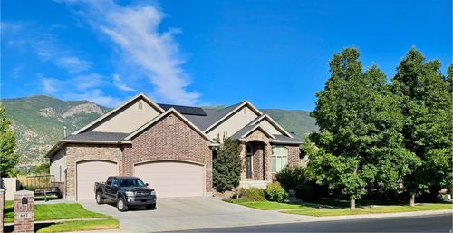 681 Country Ln, Farmington, UT, 84025-4728 | Card Image