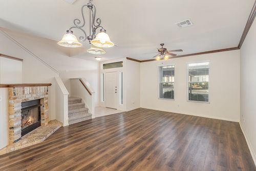 611-2215 Dry Creek Dr, Round Rock, TX, 78681-7577 | Card Image