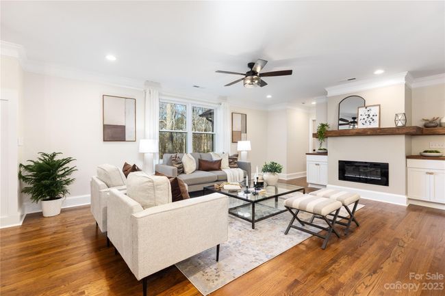 Family Room | Image 5