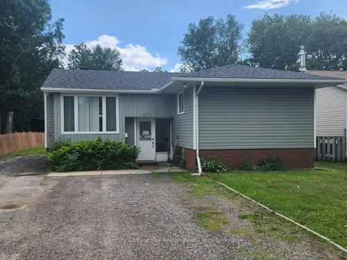 677 Tackaberry Dr, North Bay, ON, P1B8R1 | Card Image