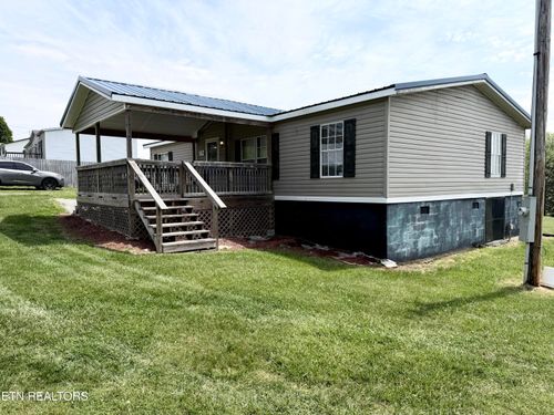 142 Jonathan Ln, New Tazewell, TN, 37825-3936 | Card Image