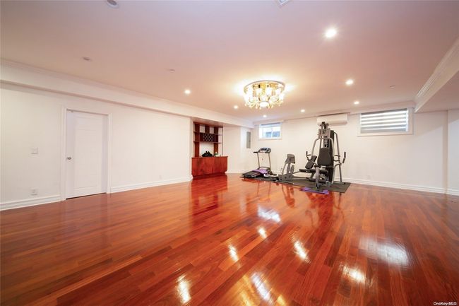 26-25 211 Th St, House other with 5 bedrooms, 7 bathrooms and null parking in Bayside NY | Image 28