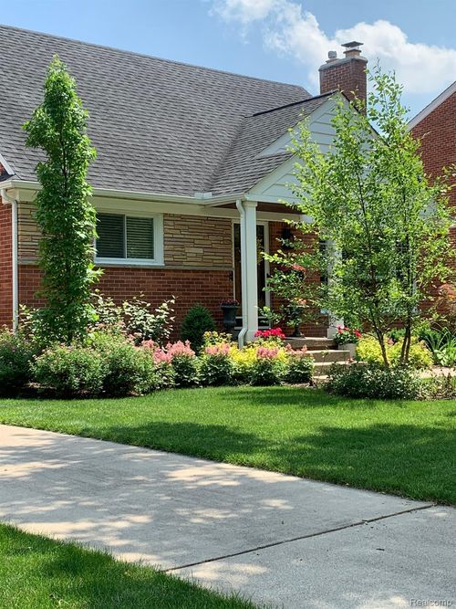 4121 S Fulton Pl, Royal Oak, MI, 48073-6357 | Card Image