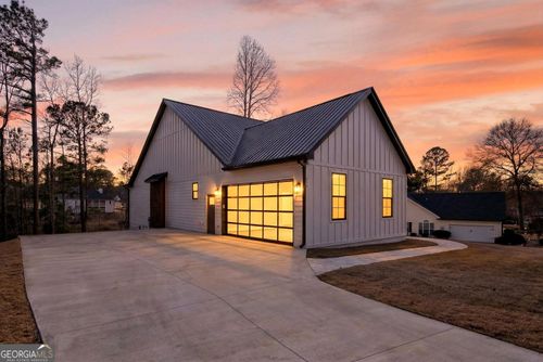 211 Lake Chase Dr N, Griffin, GA, 30224-5433 | Card Image